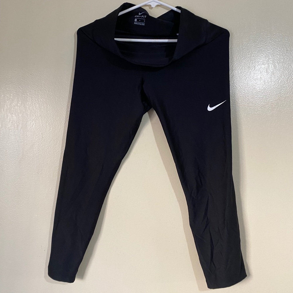 Women’s Medium - Black Nike Dri-Fit Leggings